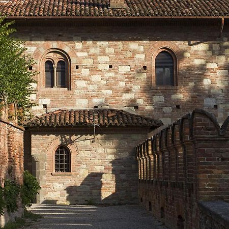 Castello Di Gabiano Villa ภายนอก รูปภาพ