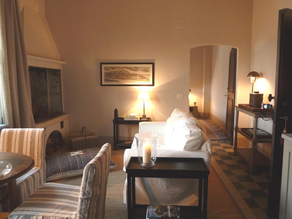 Castello Di Gabiano Villa ภายนอก รูปภาพ