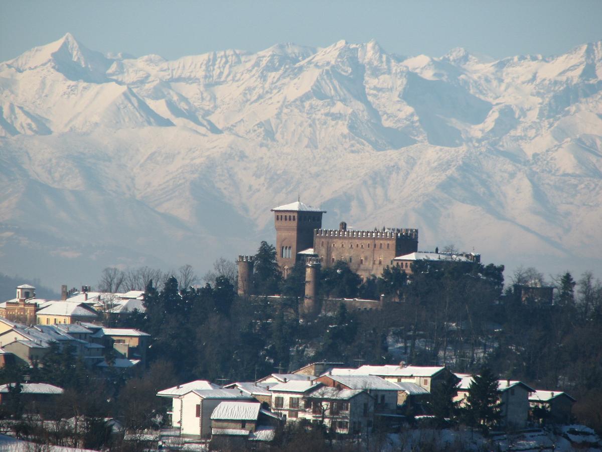Castello Di Gabiano Villa ภายนอก รูปภาพ